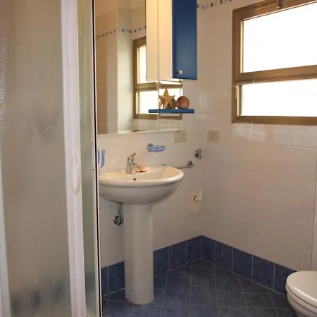 Two-bedroom Flat With Sea View In شقة بيبيوني