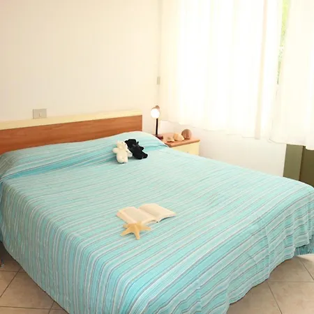 شقة Two-bedroom Flat With Sea View In