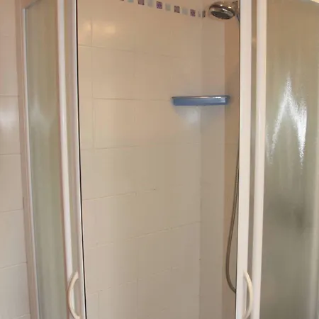 דירה Two-bedroom Flat With Sea View In