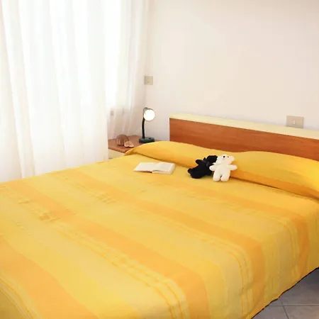 Two-bedroom Flat With Sea View In * ביביונה