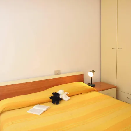 דירה Two-bedroom Flat With Sea View In ביביונה