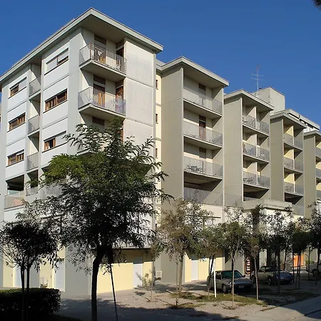 Two-bedroom Flat With Sea View In * ביביונה
