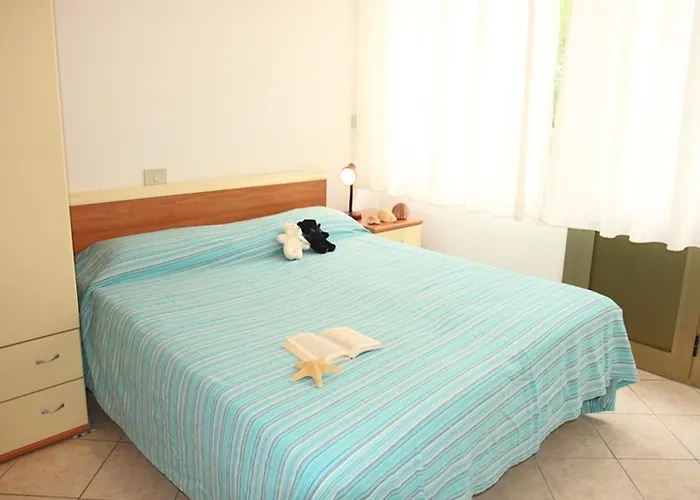 Διαμέρισμα Two- Bedroom Flat With Sea View In