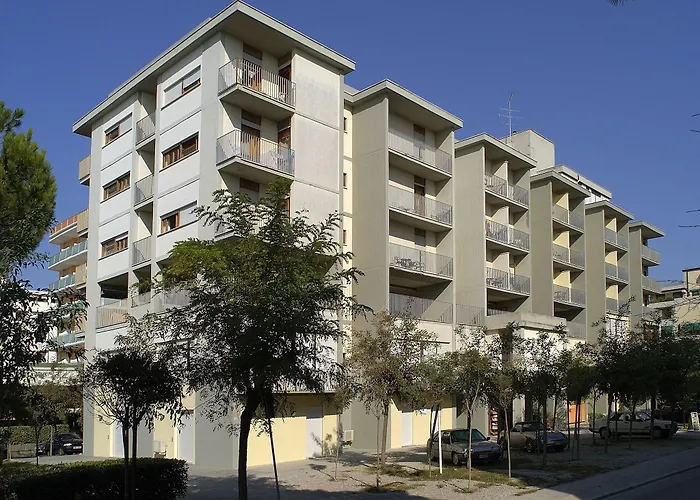 Two- Bedroom Flat With Sea View In Διαμέρισμα *